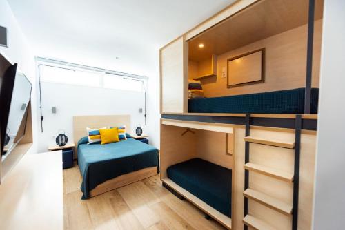 TAKE SURF Hostel Conil - image 2