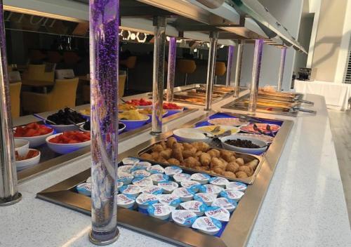 Atrium Hotel Heathrow - image 3