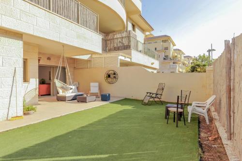 Family-Friendly Apartment in Zichron Yaakov