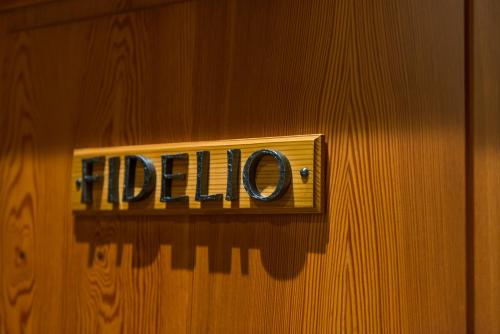 Swiss Chalet-Style Hotel Walliser Spycher - image 2