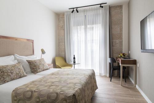 Montefiore Hotel By Smart Hotels Room Type - Twin Room with Balcony