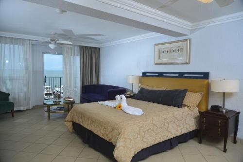 Ramada by Wyndham Princess Belize City, Belize City (photo 4)
