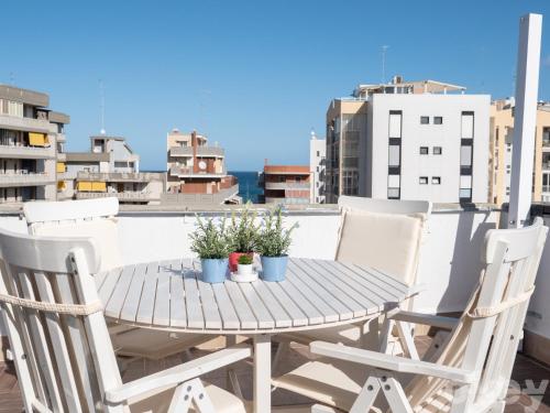  Seaview Luxury Penthouse - Bari Fesca, Pension in Bari bei Modugno