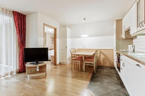 Apartments Petlin - image 11