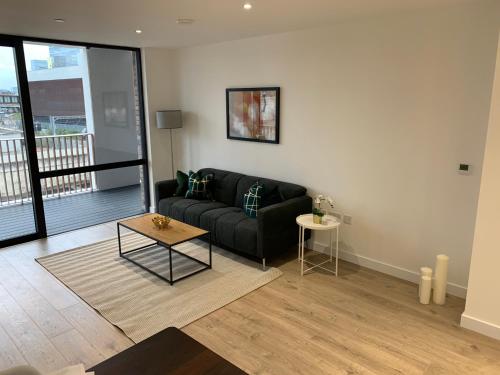 Luxury One Bedroom Stratford Apartment, Stratford, London