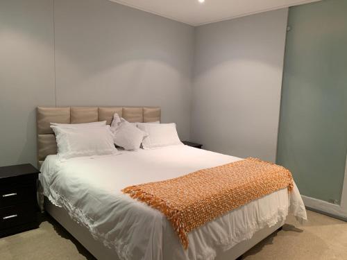 Durban Waterfront Apartments Room Type - Three-Bedroom Apartment Durban Waterfront Apartments Room Type - Three-Bedroom Apartment