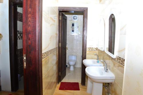 Μπάνιο, Durat Al Ruwmansiya 3 in Tabouk