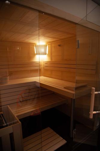 the birdy mountains luxury lodge 146qm, Sauna, Entertainment in Schlitz