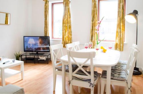 Regents Canal Apartments - image 6