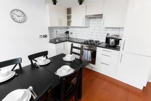 Regents Canal Apartments 2