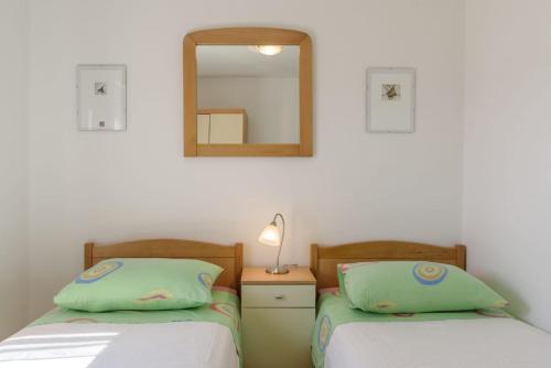 Apartment Pery - sea view - image 2