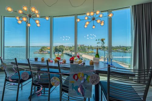 FUSION Resort Waterfront Suites in Treasure Island (Florida)