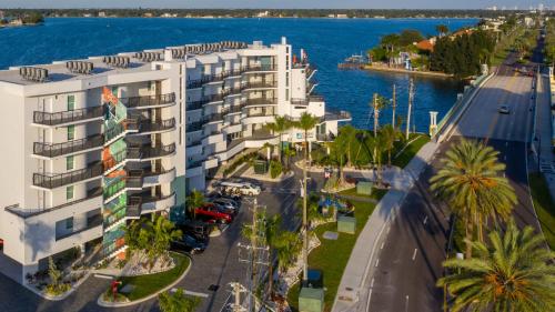 Bejárat, FUSION Resort Waterfront Suites in Treasure Island (Florida)