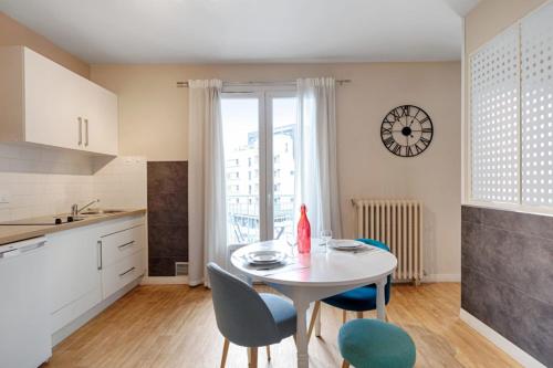 Cosy studio with balcony at the doors of Annecy old city - Welkeys