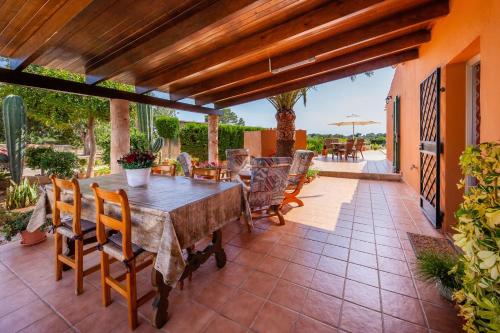 Ses Salines cottage with private pool and barbecue