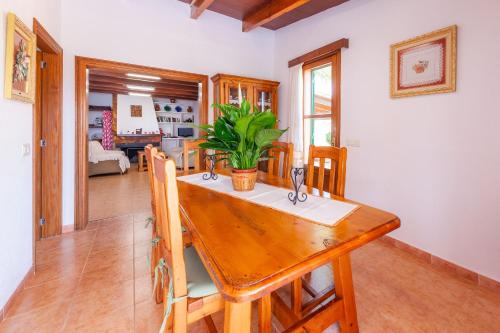 Ses Salines cottage with private pool and barbecue