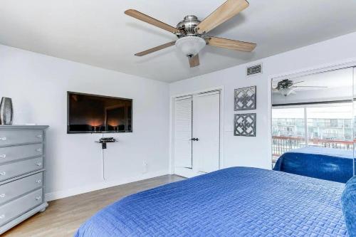 Gulf Life Modern Vacation Villa - image 6