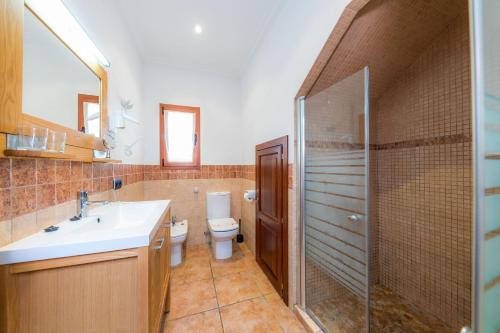 ES CONTÉS - main image