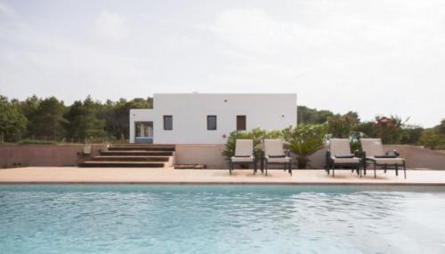 Casa De 300m2 Y 4 Habitaciones Y Piscina Privada! gîte à louer Santa Agnès de Corona