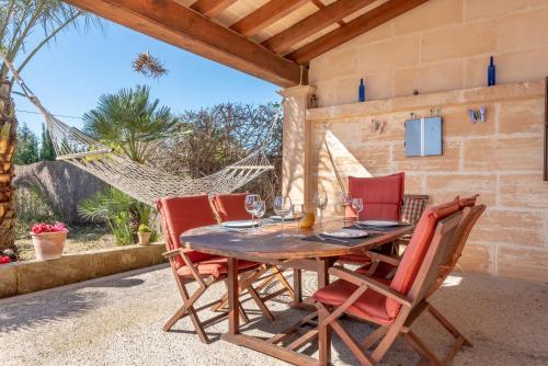 المنظر الخارجي, Can Siurell in أرتا