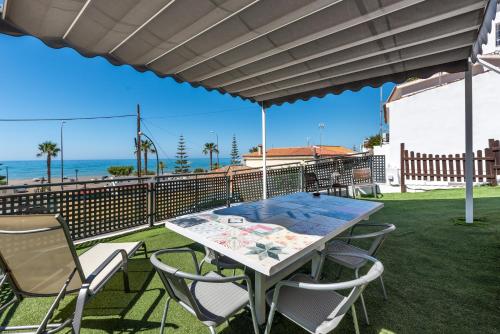  Apartamento a pie de playa, Pension in Benajarafe