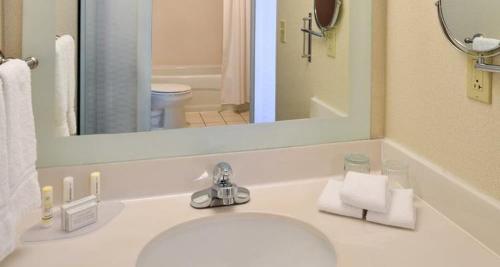 Kings Inn Suites Cincinnati Ma - image 4