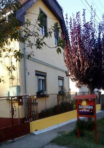A szálláshely kívülről, Edit Vendégház Balatonszentgyörgy (Edit Vendeghaz Balatonszentgyorgy) in Balatonberény