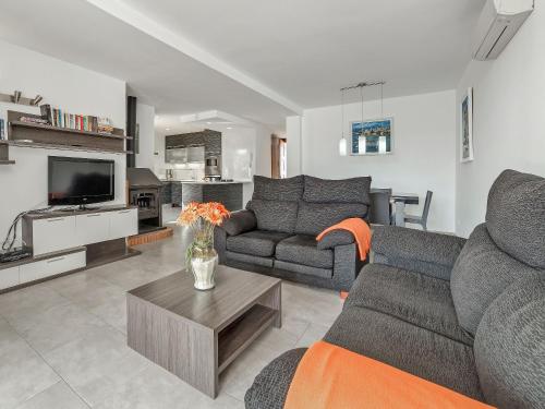 Montevela - main image