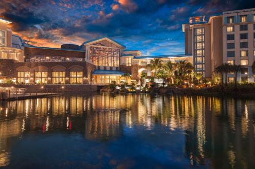 Universal's Loews Sapphire Falls Resort