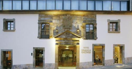 Bejárat, Hotel Palacio de Meras in Tineo