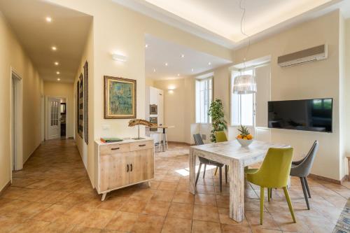 ExmA Luxury Apartment - main image
