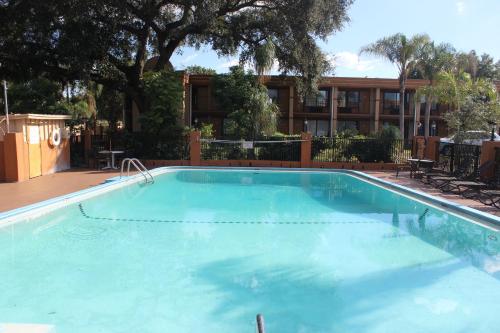 Tampa Inn Near Busch Gardens