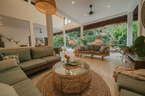 Super Deluxe Two-Bedroom Villa with Private Pool image 3