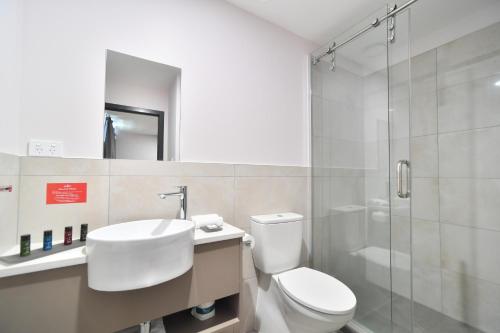 Two-Bedroom Suite with Two Bathrooms