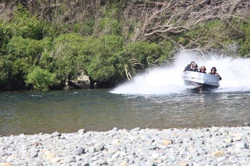 Riverbank Retreat in Canvastown