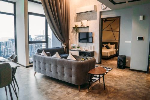 Expressionz 48th floor Sky Pool