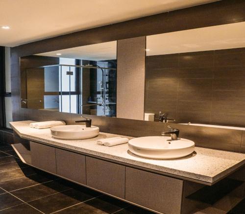 Expressionz 48th floor Sky Pool