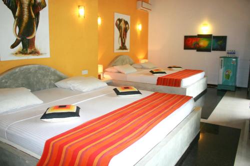 2 king beds