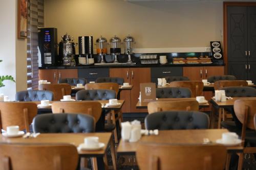 FOUR SEVEN HOTEL - image 11