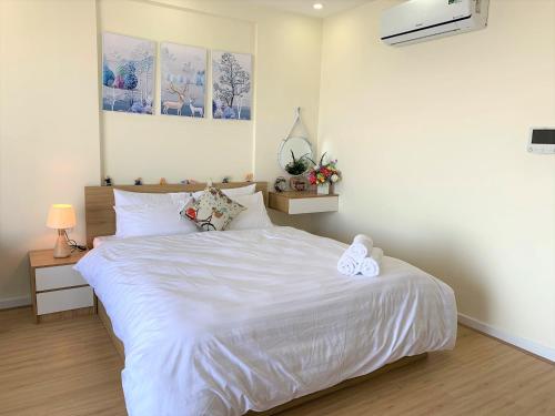 One-Bedroom Apartment image 10