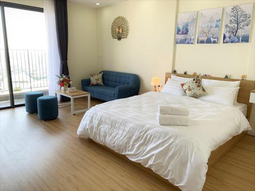 One-Bedroom Apartment image 8