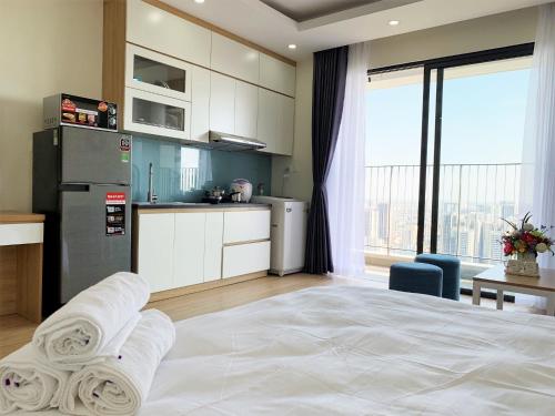 One-Bedroom Apartment image 7