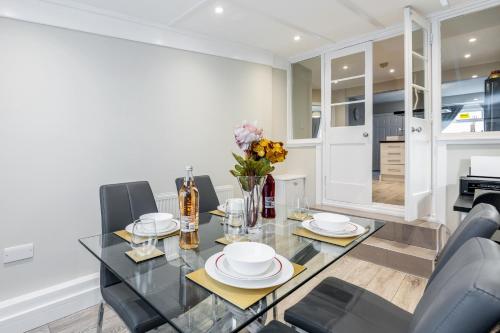 Modern 2-Bed, 2-Bath Bungalow, Dartford (foto 3)