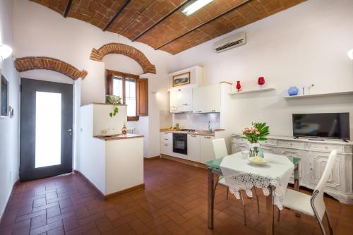 Pignone Apartment