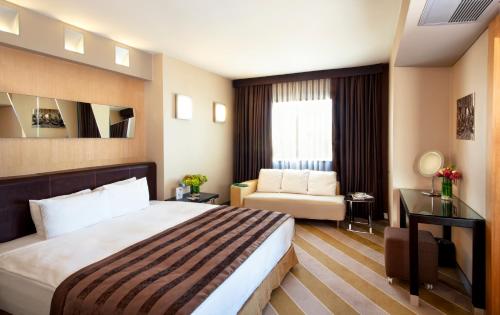 Point Hotel Taksim - image 6