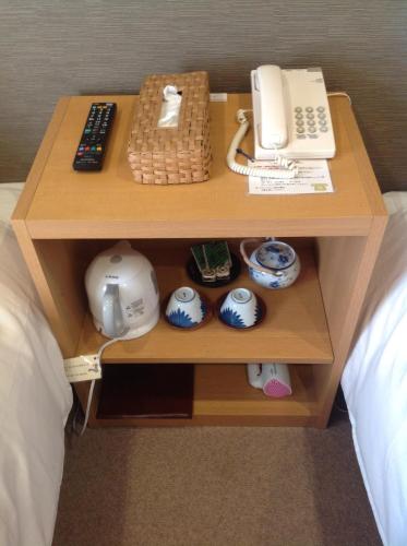Twin Room image 10