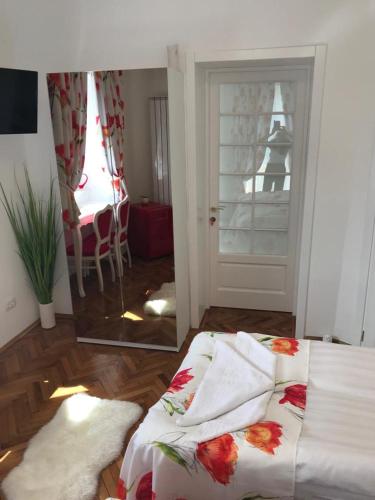 Victoria Luxury Apartment 11 photo