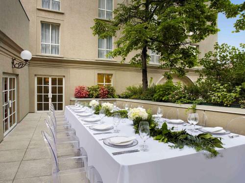 Tárgyalóterem/bálterem, The Novotel Toronto Center Hotel near Hockey Hírességek Terme