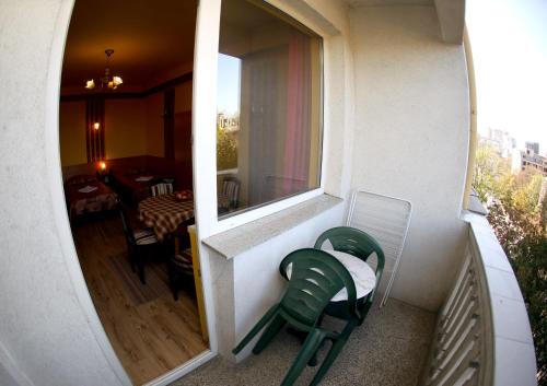 COLORED HOUSE Apartments - image 8