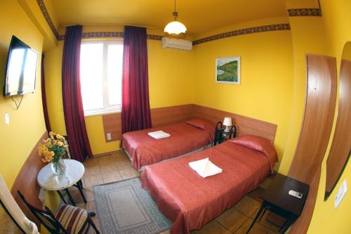 COLORED HOUSE Apartments - image 14